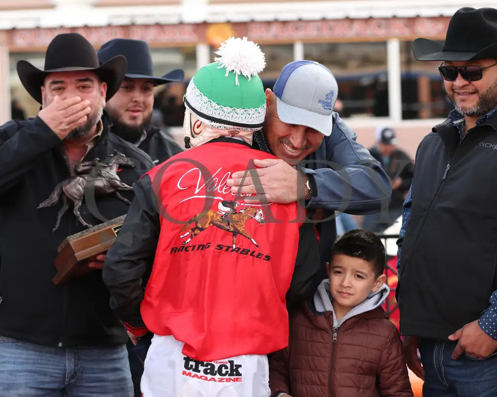 Flash Bak - 22Nd Running Of The Championship At Sunland Park 01-07-24 R07 Celebration 2