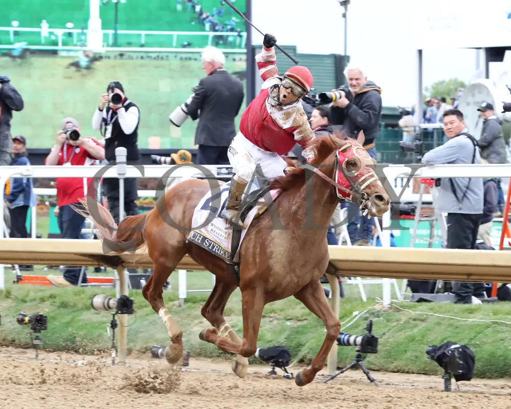 Rich Strike - The Kentucky Derby 148Th Running 05-07-22 R12 Cd Celebration 02 Churchill Downs