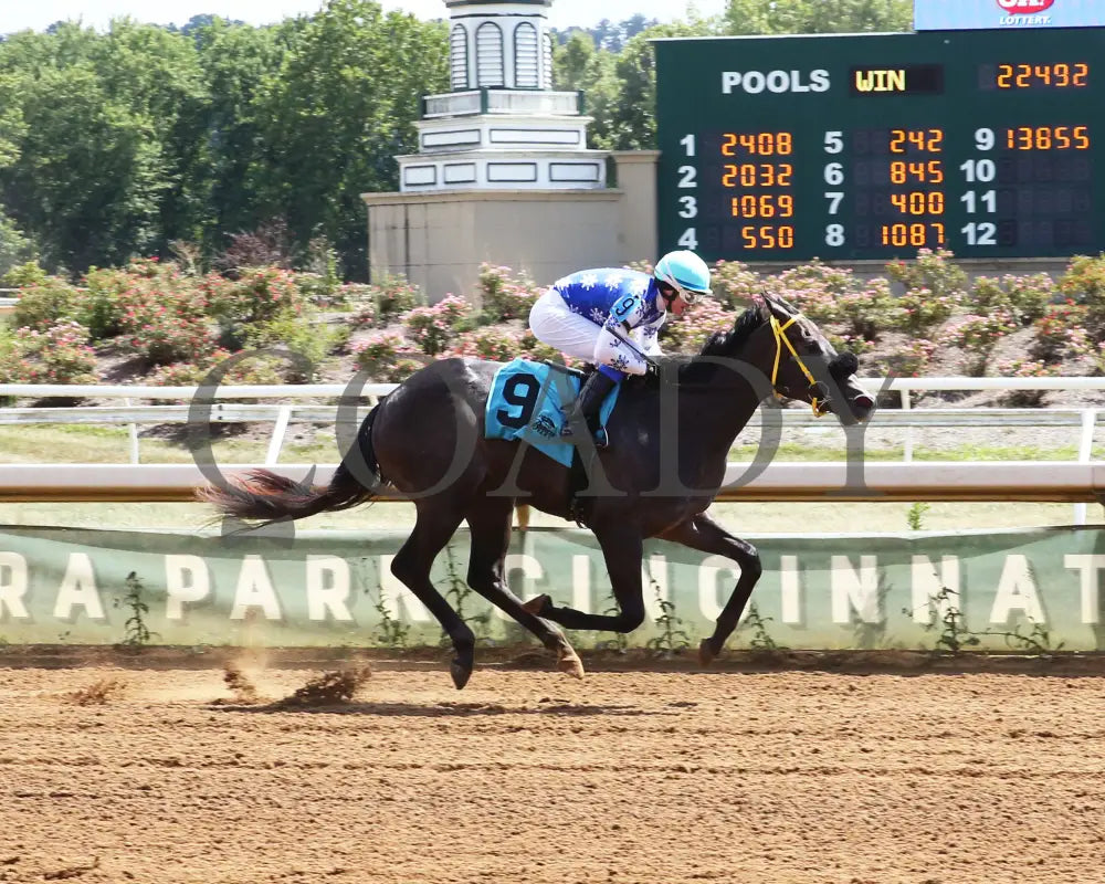 Silver Kiss - 071924 Race 07 Finish 01 Belterra Park