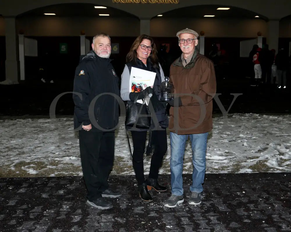 Surly Furious - The Dust Commander 33Rd Running 02-17-24 R07 Tp Presentation 01 Turfway Park