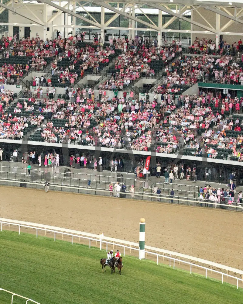 Thorpedo Anna - The Longines Kentucky Oaks G1 05-03-24 R11 Churchill Downs Aerial Come Back 01