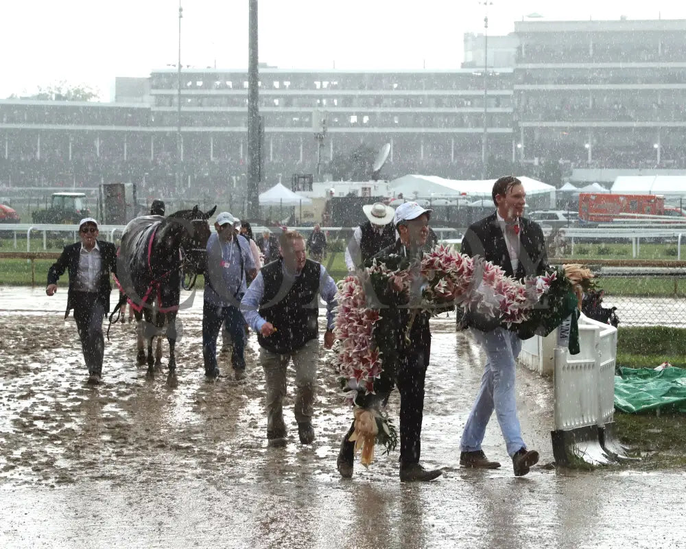 Thorpedo Anna - The Longines Kentucky Oaks G1 05-03-24 R11 Churchill Downs Heading Back To Barn 01