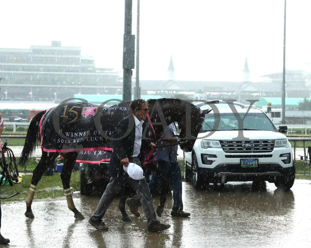 Thorpedo Anna - The Longines Kentucky Oaks G1 05-03-24 R11 Churchill Downs Heading Back To Barn 02