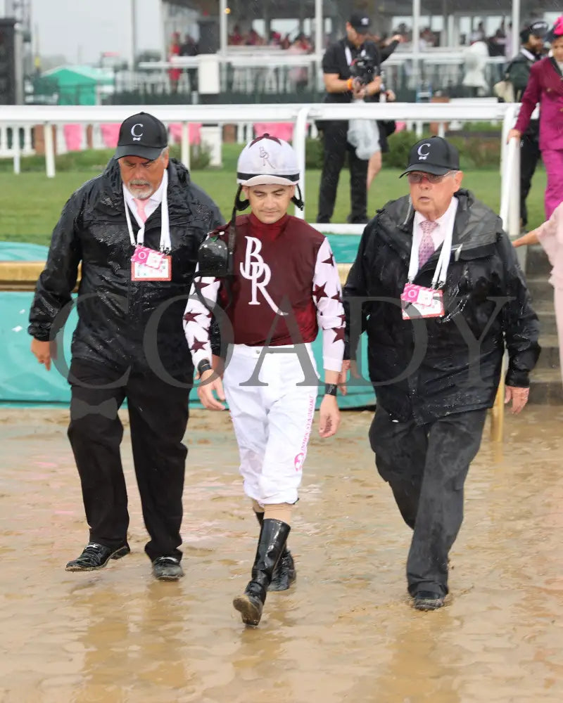 Thorpedo Anna - The Longines Kentucky Oaks G1 05-03-24 R11 Churchill Downs Hernandez Escort 01