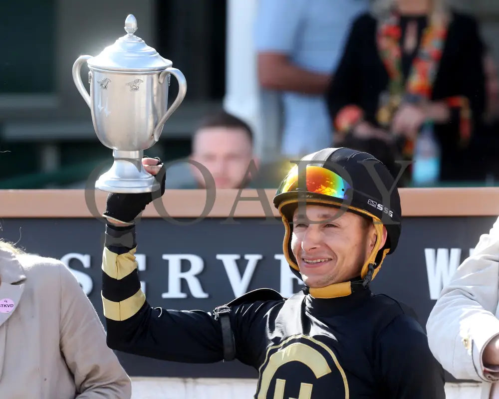 Twirling Queen - The Mamzelle Stakes 5Th Running 05-11-24 R10 Cd Trophy 01 Churchill Downs